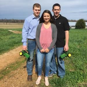 Meet your Posher, Kenny debbie